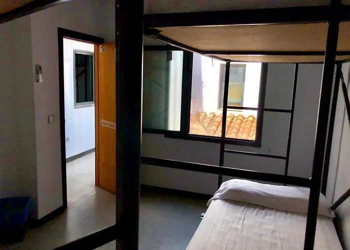 Traveller Box Hostel