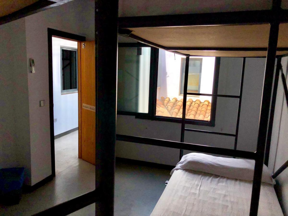 Traveller Box Hostel