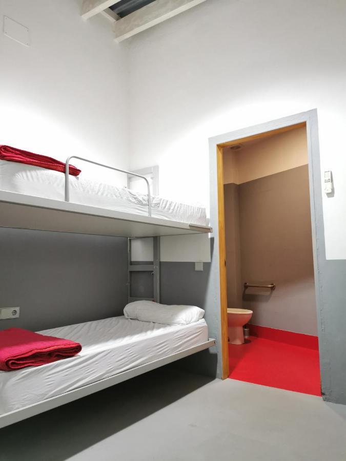 Hostel Traveller Box
